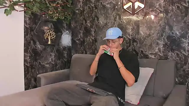 nicolai drake online show from November 2025 03:22:01 AM