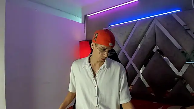 nicolai drake online show from December 2025 03:29:02 AM