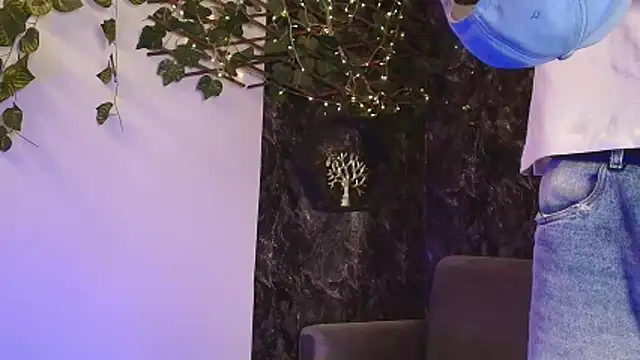 nicolai drake online show from November 2025 03:28:01 AM