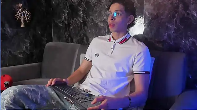 nicolai drake online show from November 2025 03:44:01 AM