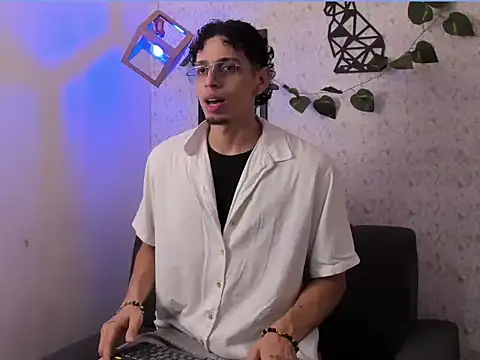 nicolai drake online show from October 2025 12:53:01 AM