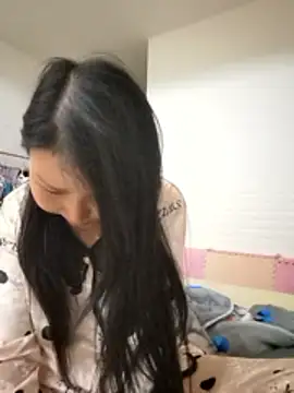 lingling5200 online show from April 2026 02:56:01 PM