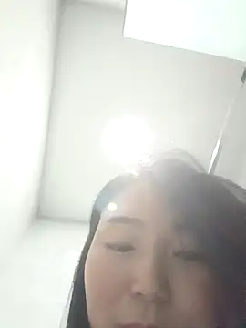 Snapshot of lingling5200 chatting on October 2025 05:56:02 PM lingling5200 online show from October 2025 05:56:02 PM