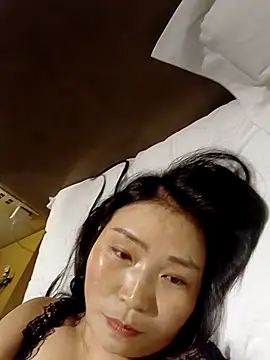 Snapshot of lingling5200 chatting on September 2025 02:06:01 PM lingling5200 online show from September 2025 02:06:01 PM