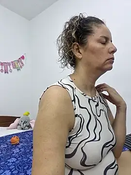 Snapshot of Nina_vallon chatting on October 2025 10:34:02 AM Nina vallon online show from October 2025 10:34:02 AM