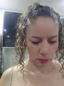 Snapshot of Nina_vallon chatting on June 2026 10:31:01 AM Nina vallon online show from June 2026 10:31:01 AM
