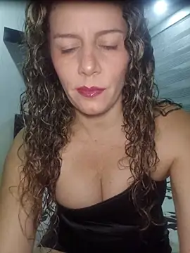 Snapshot of Nina_vallon chatting on June 2026 11:11:02 AM Nina vallon online show from June 2026 11:11:02 AM