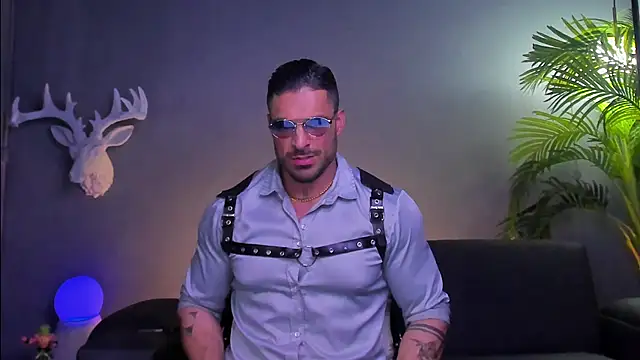 dennis cox1 online show from December 2025 05:24:02 AM