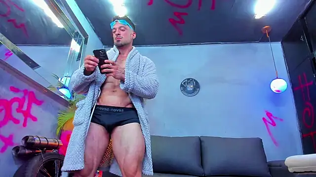 Snapshot of dennis_cox1 chatting on September 2025 12:32:01 AM dennis cox1 online show from September 2025 12:32:01 AM