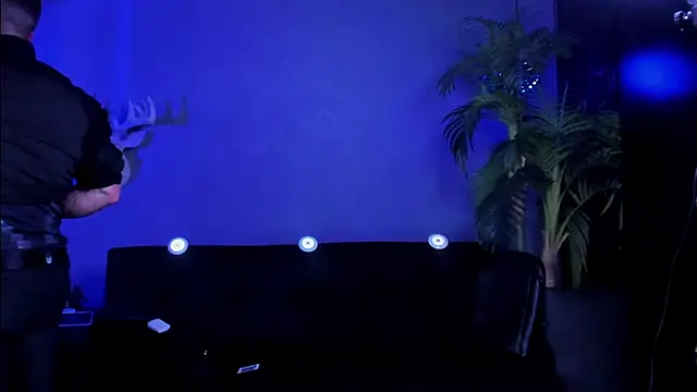 dennis cox1 online show from March 2026 11:08:01 PM