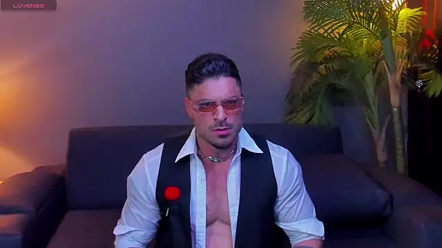 dennis cox1 online show from October 2025 09:01:01 PM