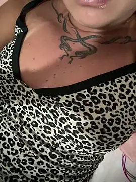 Snapshot of Carmen1809 chatting on December 2025 05:52:01 AM Carmen1809 online show from December 2025 05:52:01 AM