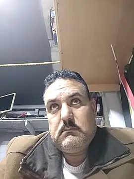 Snapshot of mM0140 chatting on December 2025 03:51:02 PM mM0140 online show from December 2025 03:51:02 PM