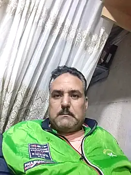 Snapshot of mM0140 chatting on December 2025 12:00:01 AM mM0140 online show from December 2025 12:00:01 AM