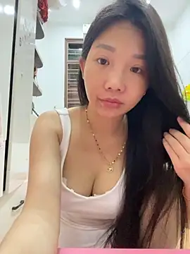 Miumieu online show from November 2025 12:31:02 PM