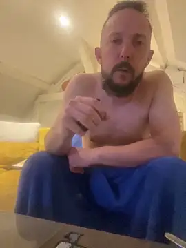 AZOPMOB18999 online show from March 2026 10:44:01 PM