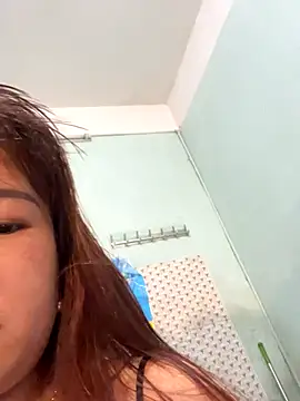 qinejr37 online show from September 2025 11:11:01 PM