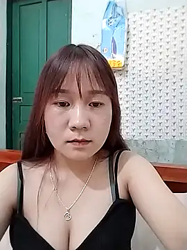 qinejr37 online show from September 2025 11:19:02 AM