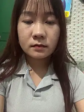 qinejr37 online show from October 2025 01:00:02 PM