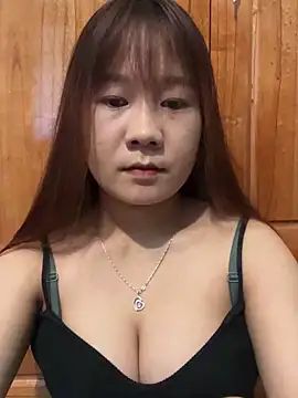 qinejr37 online show from October 2025 12:32:02 AM