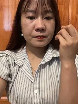 qinejr37 online show from October 2025 08:25:02 AM