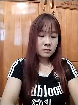 qinejr37 online show from October 2025 02:38:02 AM