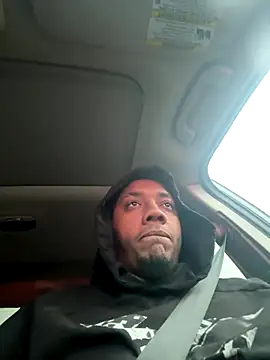 Snapshot of Kingstrokezxx chatting on November 2025 08:31:02 PM Kingstrokezxx online show from November 2025 08:31:02 PM