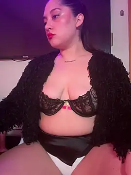 smokemilv online show from November 2025 06:41:01 AM