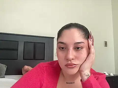 smokemilv online show from October 2025 06:09:02 PM