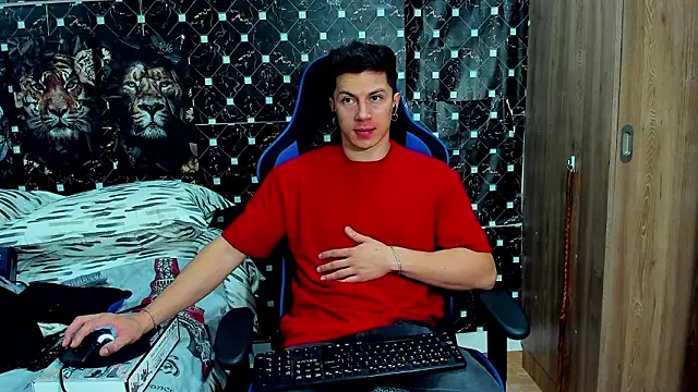 javiersexymann online show from February 2026 10:54:01 PM