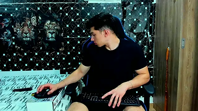 javiersexymann online show from May 2026 02:41:01 AM