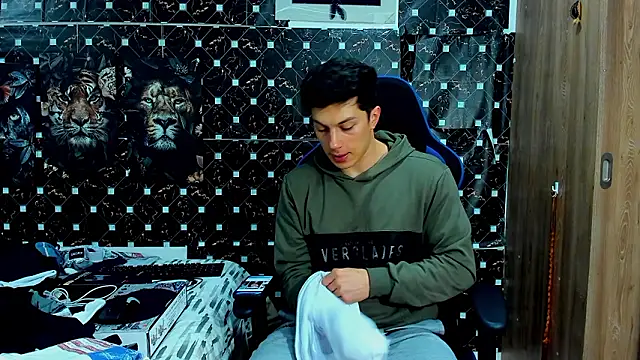 javiersexymann online show from March 2026 11:20:01 PM