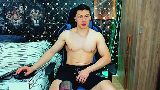 javiersexymann online show from June 2026 05:35:02 PM