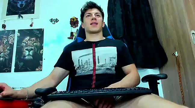 Snapshot of javiersexymann chatting on February 2025 05:48:02 AM javiersexymann online show from February 2025 05:48:02 AM