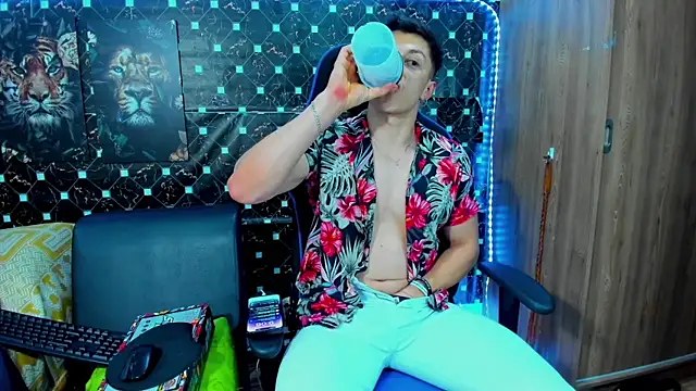 Snapshot of javiersexymann chatting on September 2025 02:07:02 AM javiersexymann online show from September 2025 02:07:02 AM