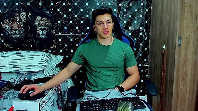 javiersexymann online show from February 2026 10:53:01 PM