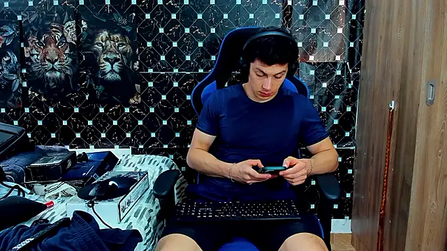 javiersexymann online show from March 2026 08:21:01 PM