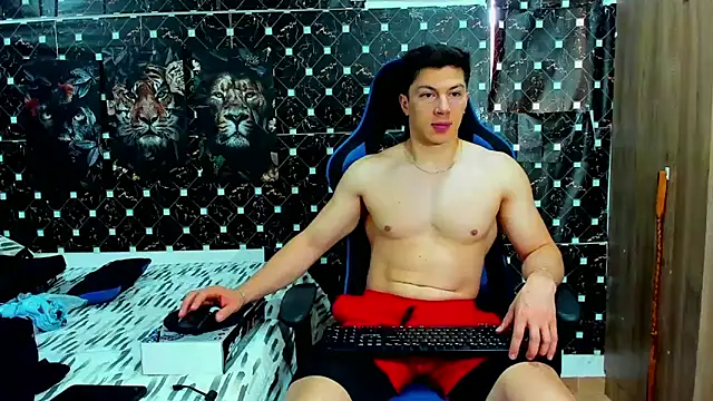 javiersexymann online show from May 2026 08:45:02 PM