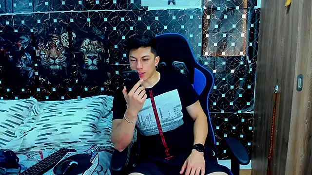 javiersexymann online show from February 2026 05:32:02 PM