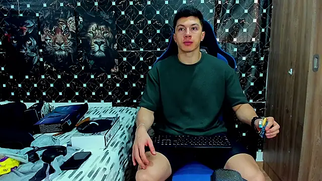 javiersexymann online show from April 2026 09:11:02 PM