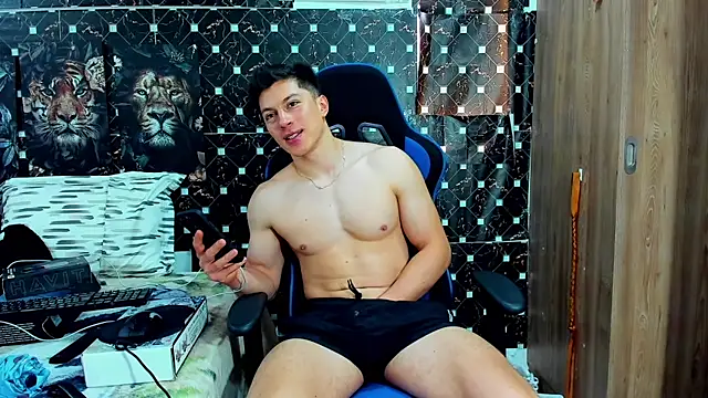 javiersexymann online show from May 2026 08:55:02 PM
