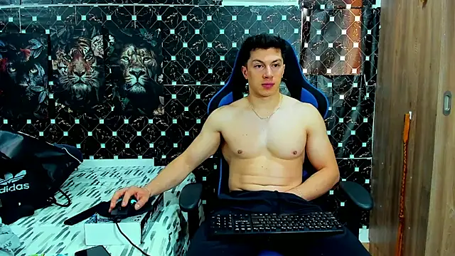javiersexymann online show from May 2026 09:51:02 PM