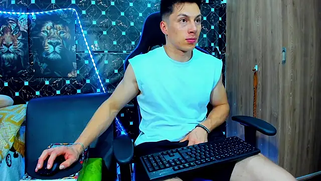 Snapshot of javiersexymann chatting on September 2025 05:14:01 AM javiersexymann online show from September 2025 05:14:01 AM