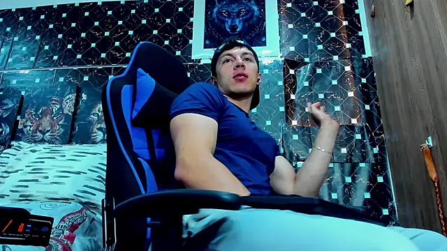 javiersexymann online show from January 2026 09:18:01 PM