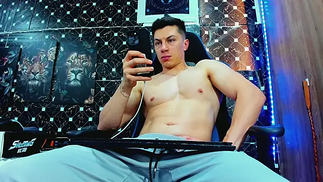 javiersexymann online show from June 2026 07:55:02 PM