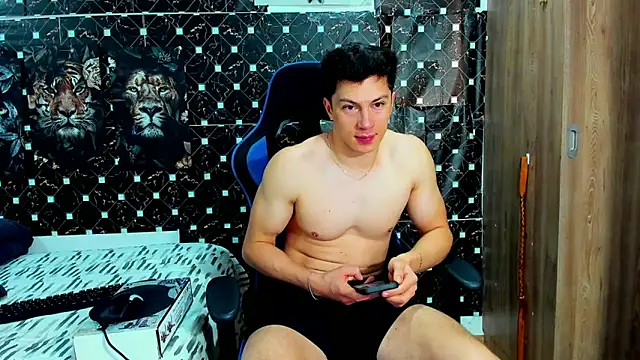 javiersexymann online show from May 2026 09:02:01 PM