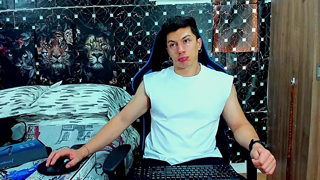 javiersexymann online show from March 2026 06:04:02 PM