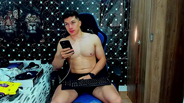 javiersexymann online show from April 2026 09:49:01 PM