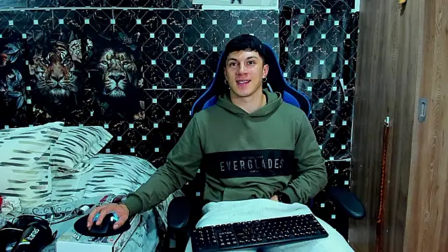 javiersexymann online show from February 2026 05:15:01 AM