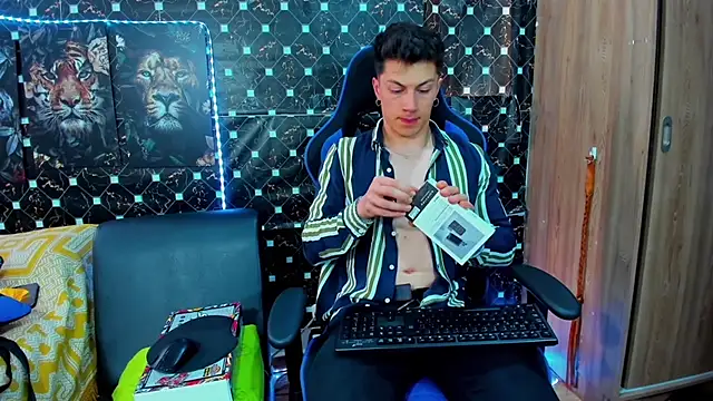 Snapshot of javiersexymann chatting on September 2025 08:59:02 PM javiersexymann online show from September 2025 08:59:02 PM